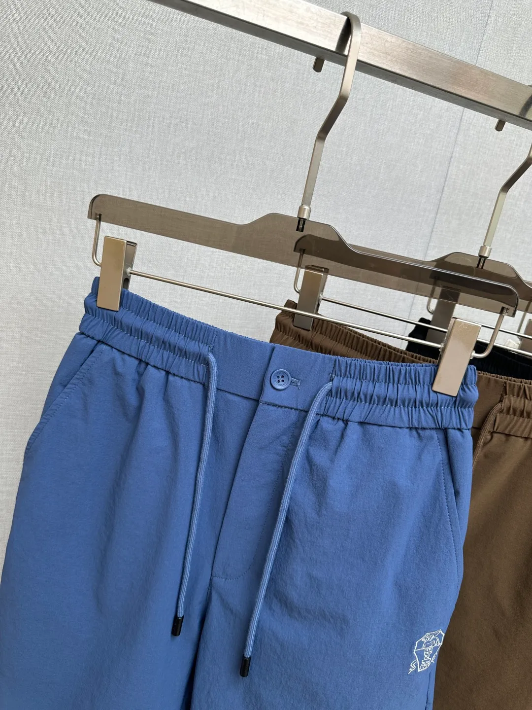 BC 2026 new summer products! Fashionable original men's Versatile shorts🩳Made of customized comfortable fabrics that feel great against the skin🍃Luxury Classic brand original logo design, complete with three standards! Taste and value are shared. It is very comfortable to wear. It is low-key yet luxurious. It is very classy when worn. Needless to say the style and cut of the pants. The upper body is exquisite and vivid. Really first-class top quality materials. Really top-level casual shorts. The upper body is absolutely stylish. Extremely luxurious. Full of personality, grand and Versatile, a must-have for going out on the street! Size:M-3XL